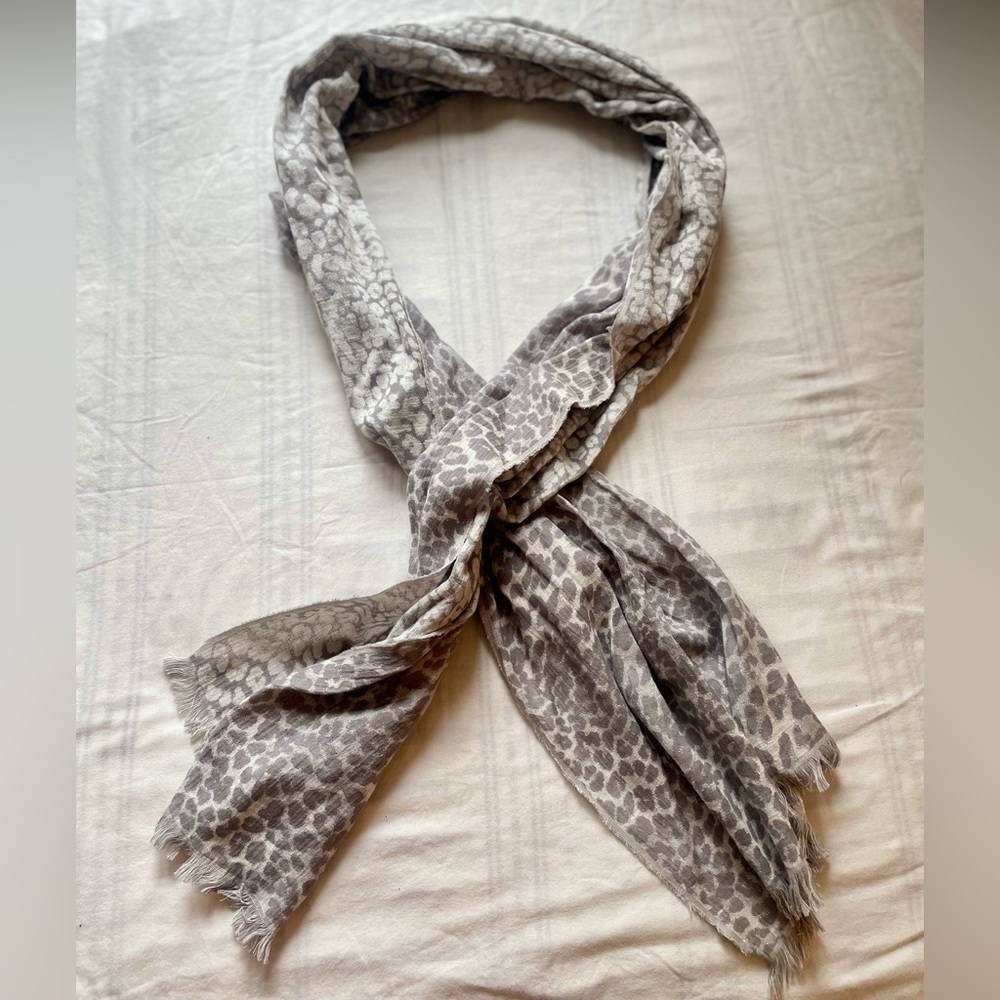 Banana republic cheetah print scarf